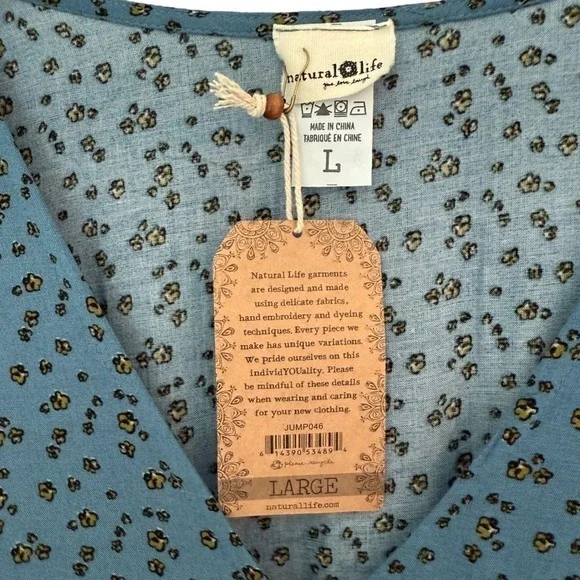 NWT Natural Life Romper Blue Floral Print V Neck Short Jumpsuit Size L Boho - Picture 6 of 8